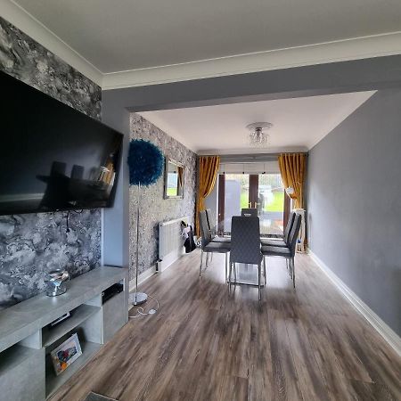 Private Room City Skyline And Mountain Views Close Too Belfast Centre And Airports Free Parking Exterior photo